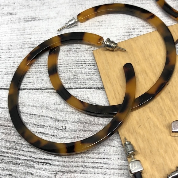 Curated bundle lot 4 faux tortoise shell earrings LrL and more - Picture 3 of 8